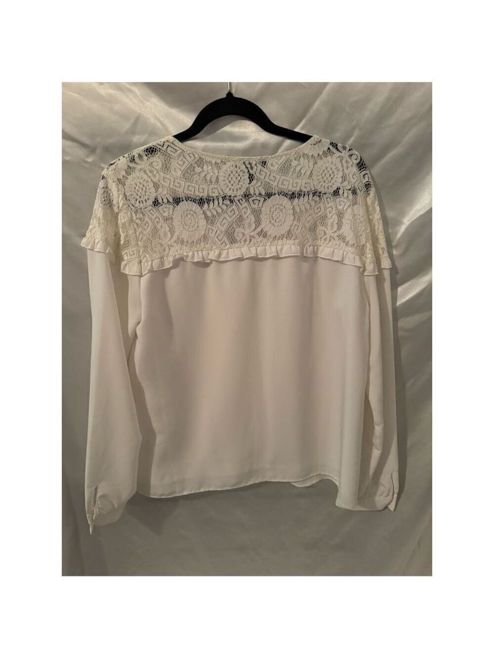 The Limited Blouse - Picture 2 of 4